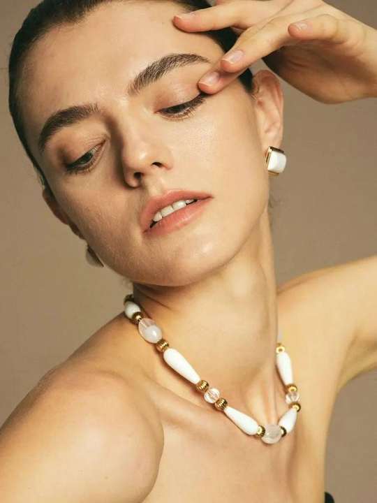 White agate choker and earrings in close portrait styling