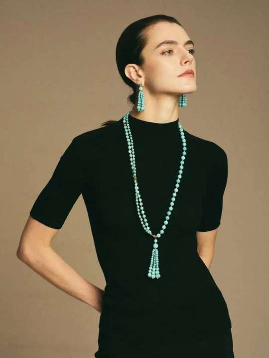 Natural turquoise set full-length styling