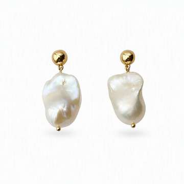 Natural freshwater baroque pearl earrings